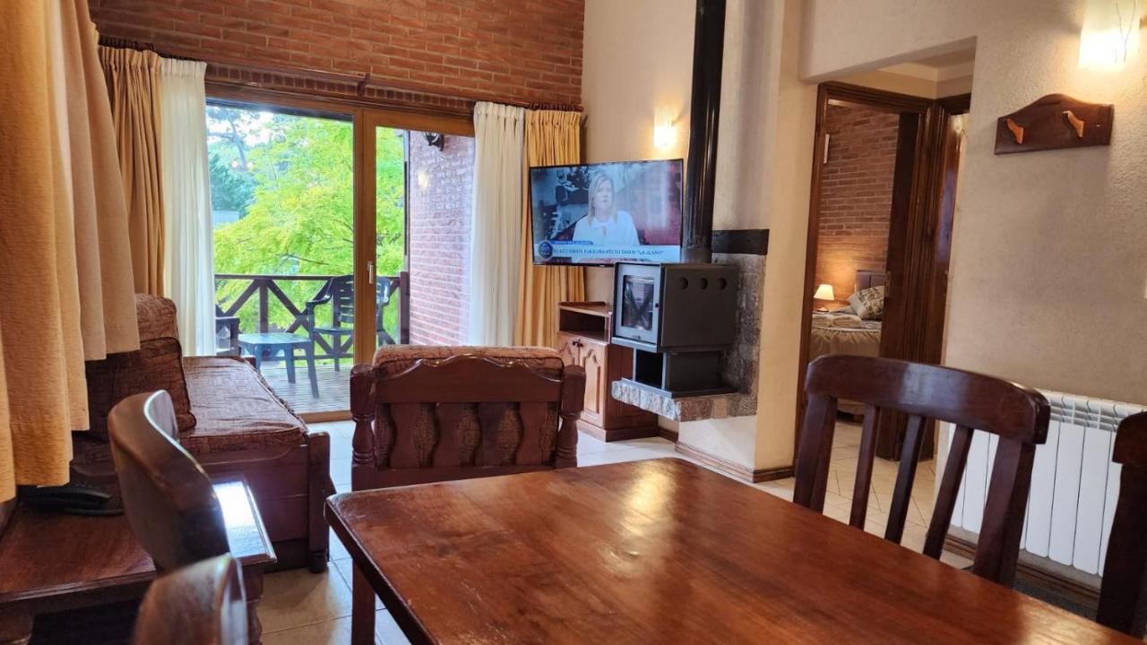 Villa Refugio del Bosque Carilo Esterno foto