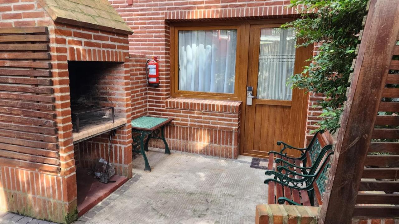 Villa Refugio del Bosque Carilo Esterno foto