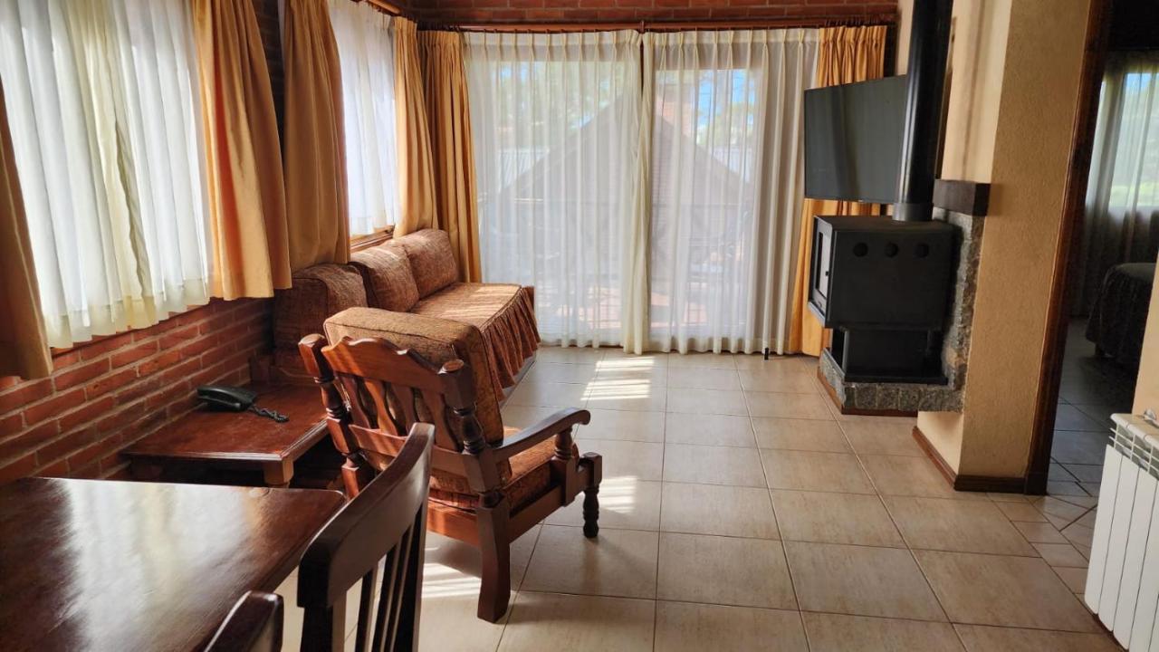 Villa Refugio del Bosque Carilo Esterno foto