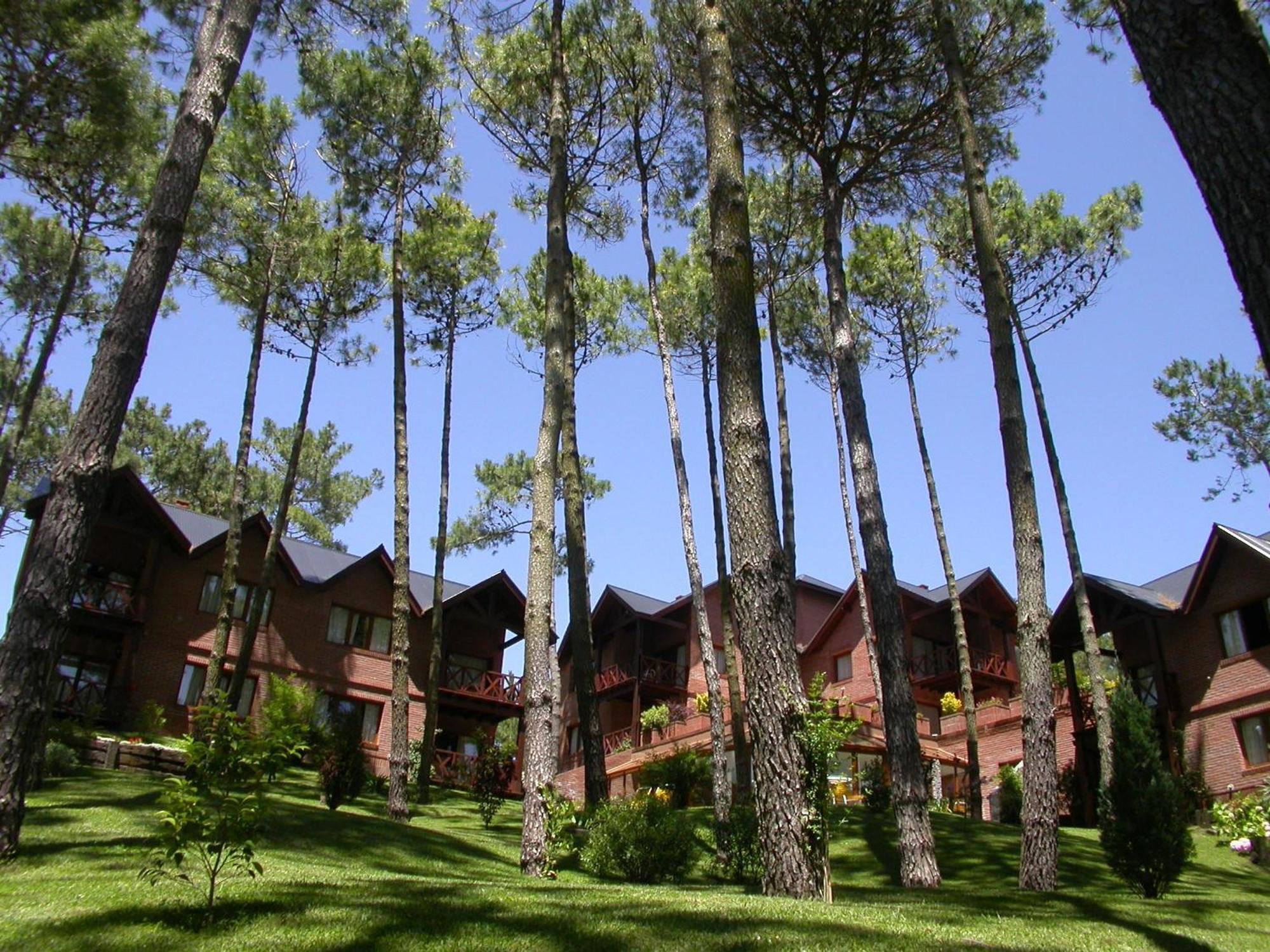 Villa Refugio del Bosque Carilo Esterno foto