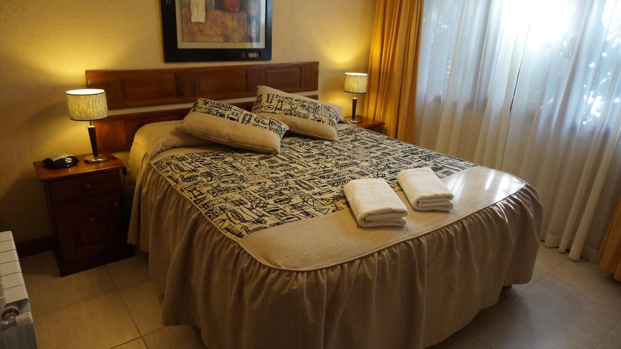 Villa Refugio del Bosque Carilo Esterno foto