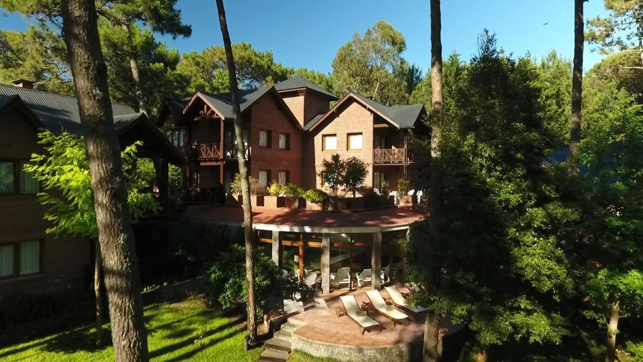 Villa Refugio del Bosque Carilo Esterno foto